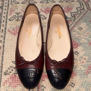 Chanel Two-Toned Cap Toe Interlocking CC Logo Leather Ballet Flats